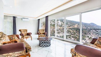 AV7A7789-HDR.jpg